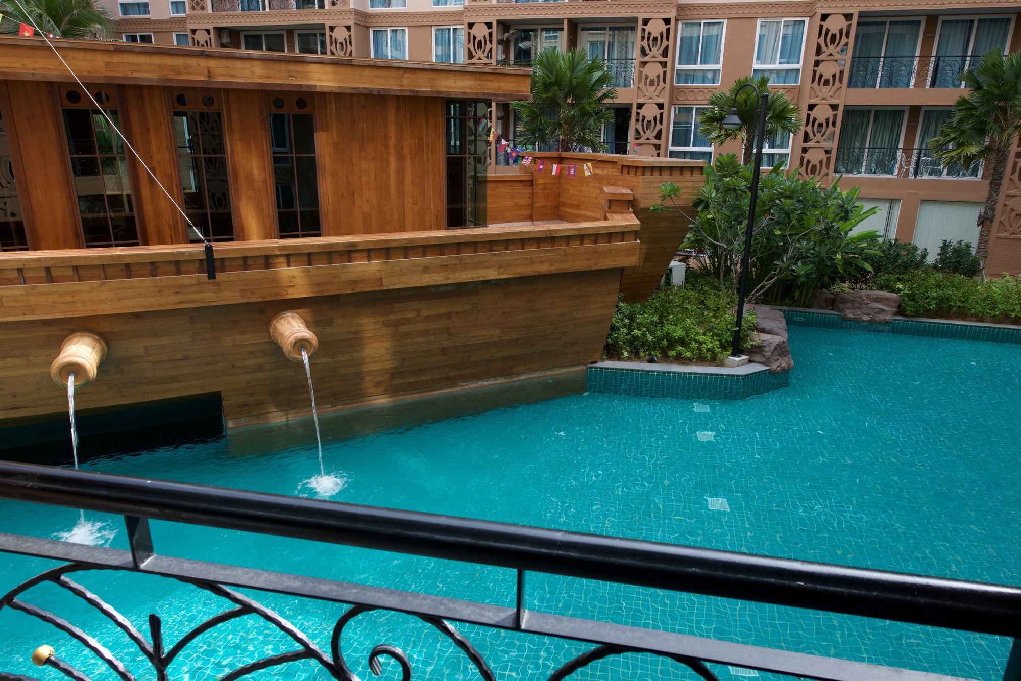 Atlantis Pattaya High Service Jomtien Beach Exterior foto