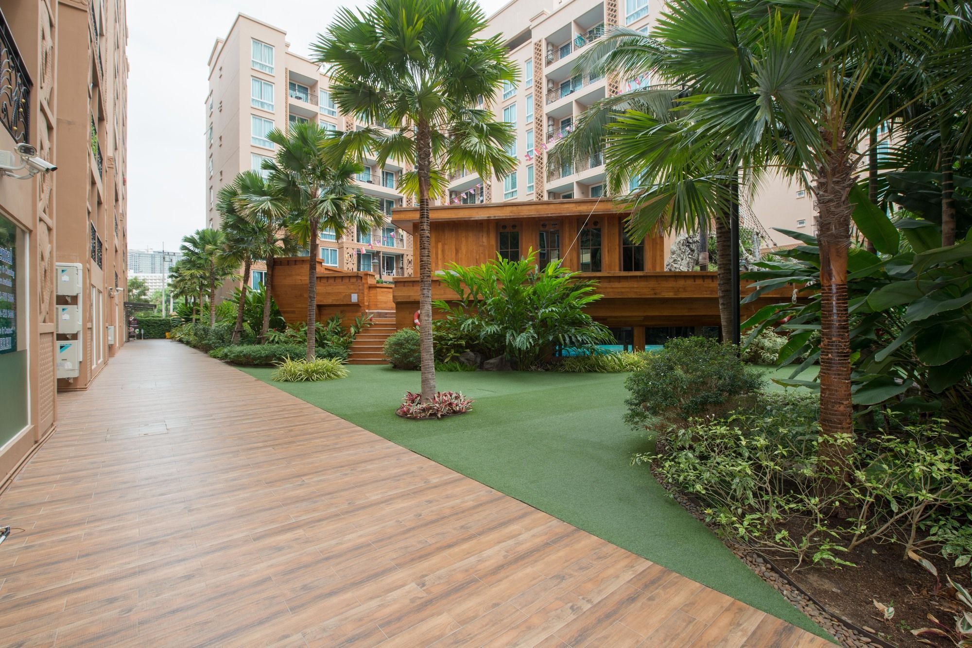 Atlantis Pattaya High Service Jomtien Beach Exterior foto