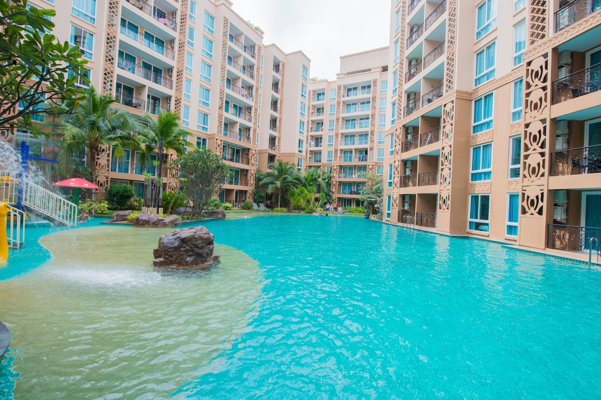 Atlantis Pattaya High Service Jomtien Beach Exterior foto
