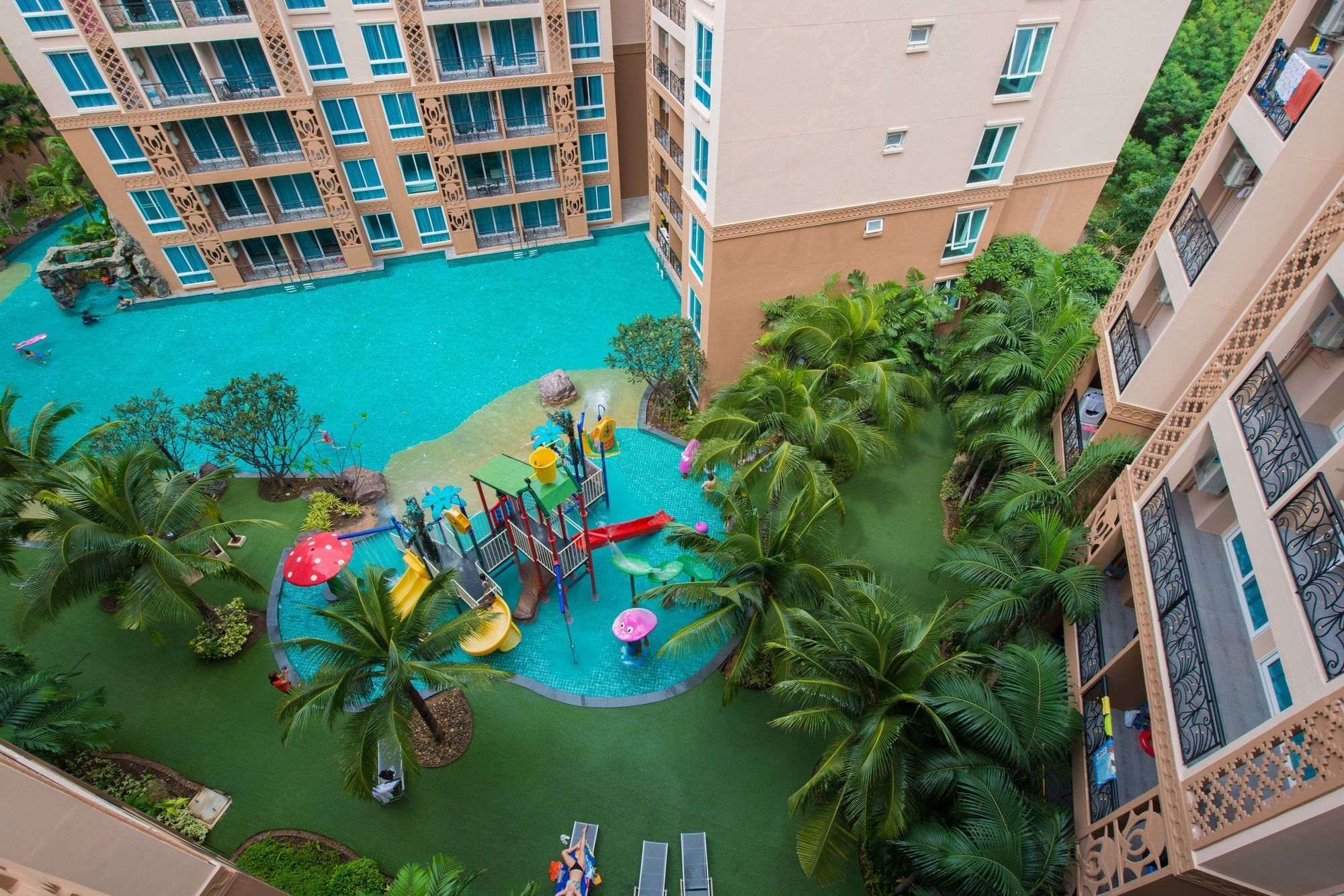 Atlantis Pattaya High Service Jomtien Beach Exterior foto