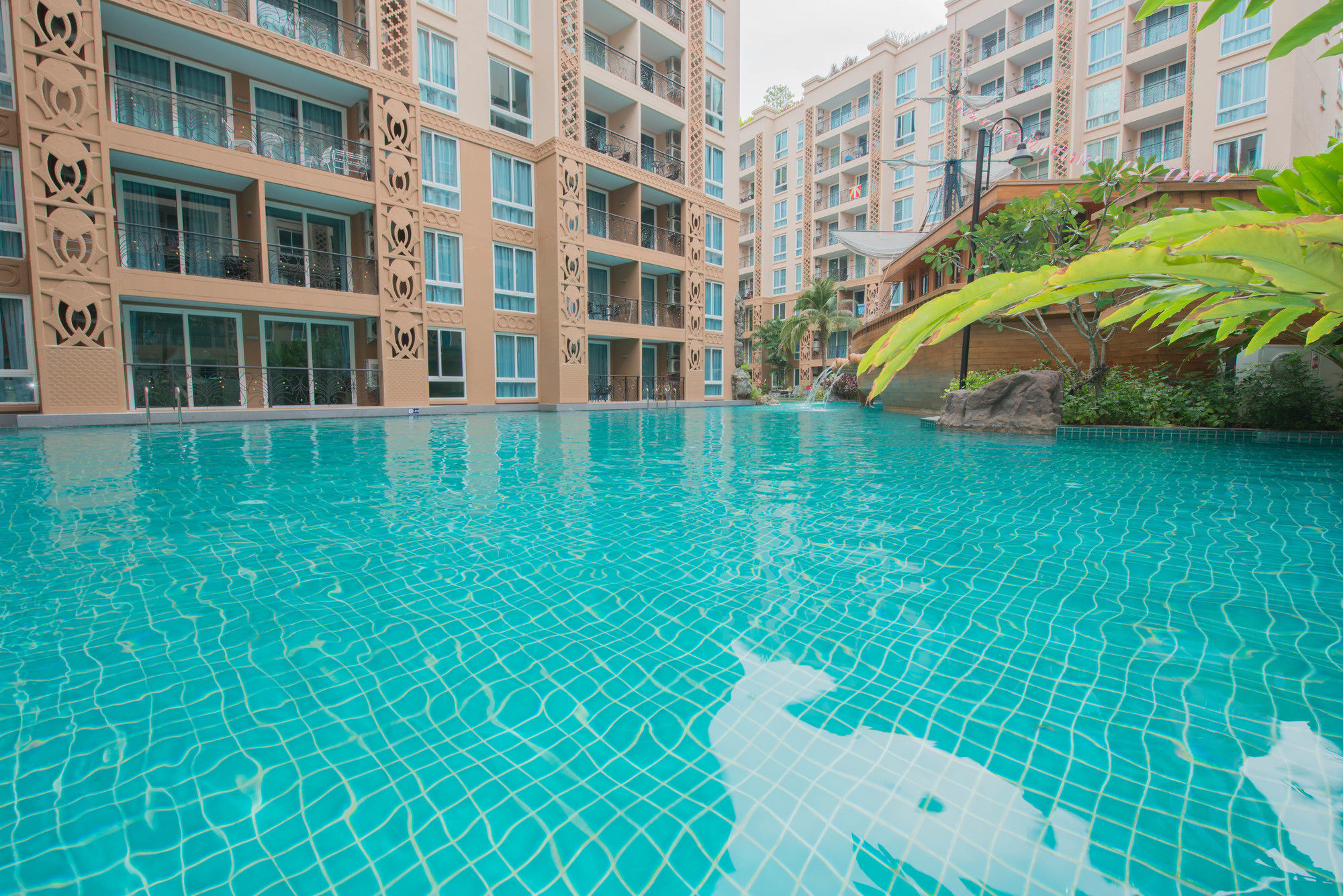Atlantis Pattaya High Service Jomtien Beach Exterior foto